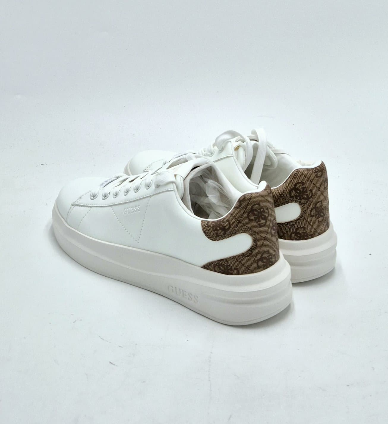 Guess sneaker con toppone logato bianco/beige FLJELBFAL12