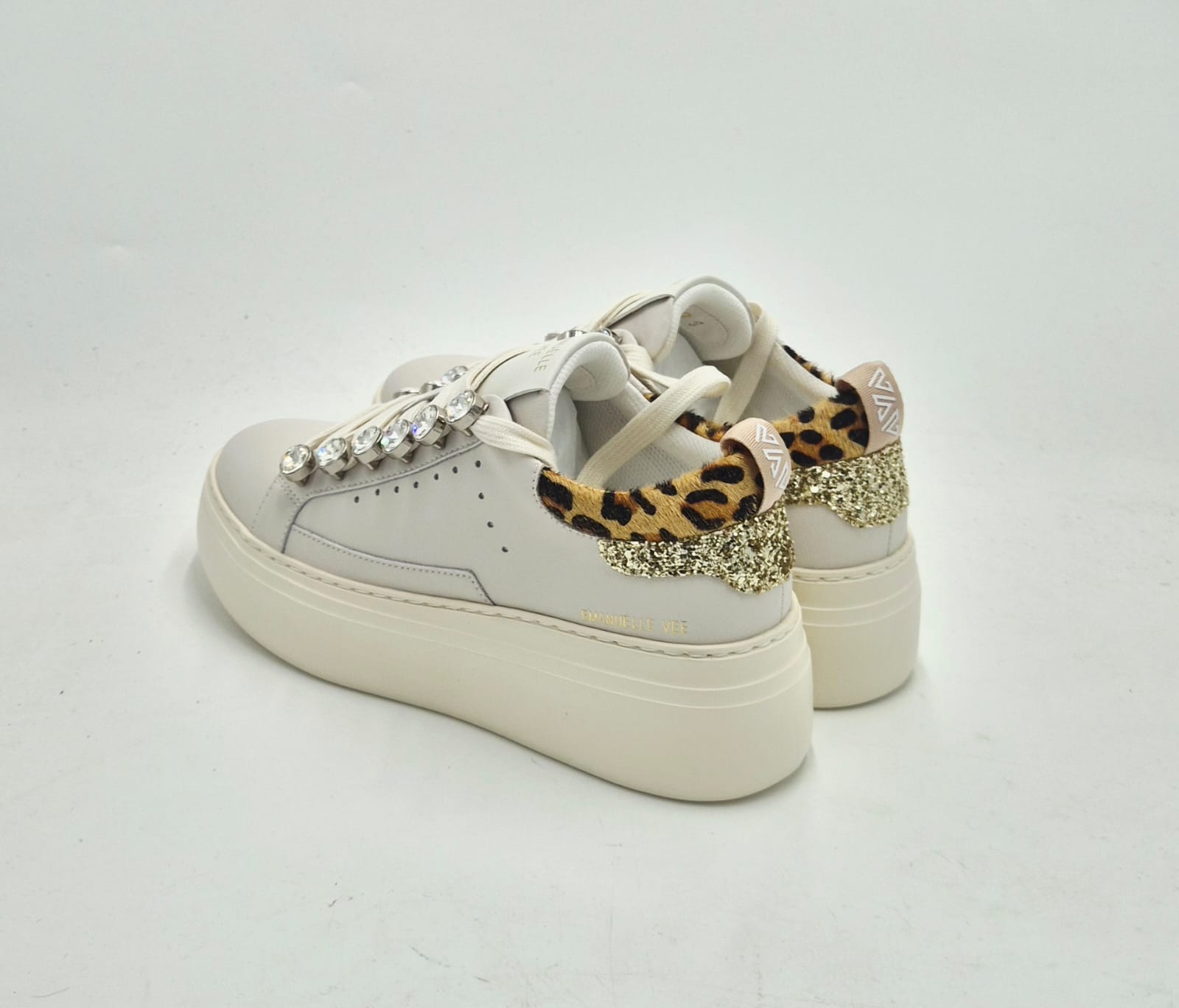 Emanuelle Vee sneakers pelle bianca 425P50317P003 con castoni