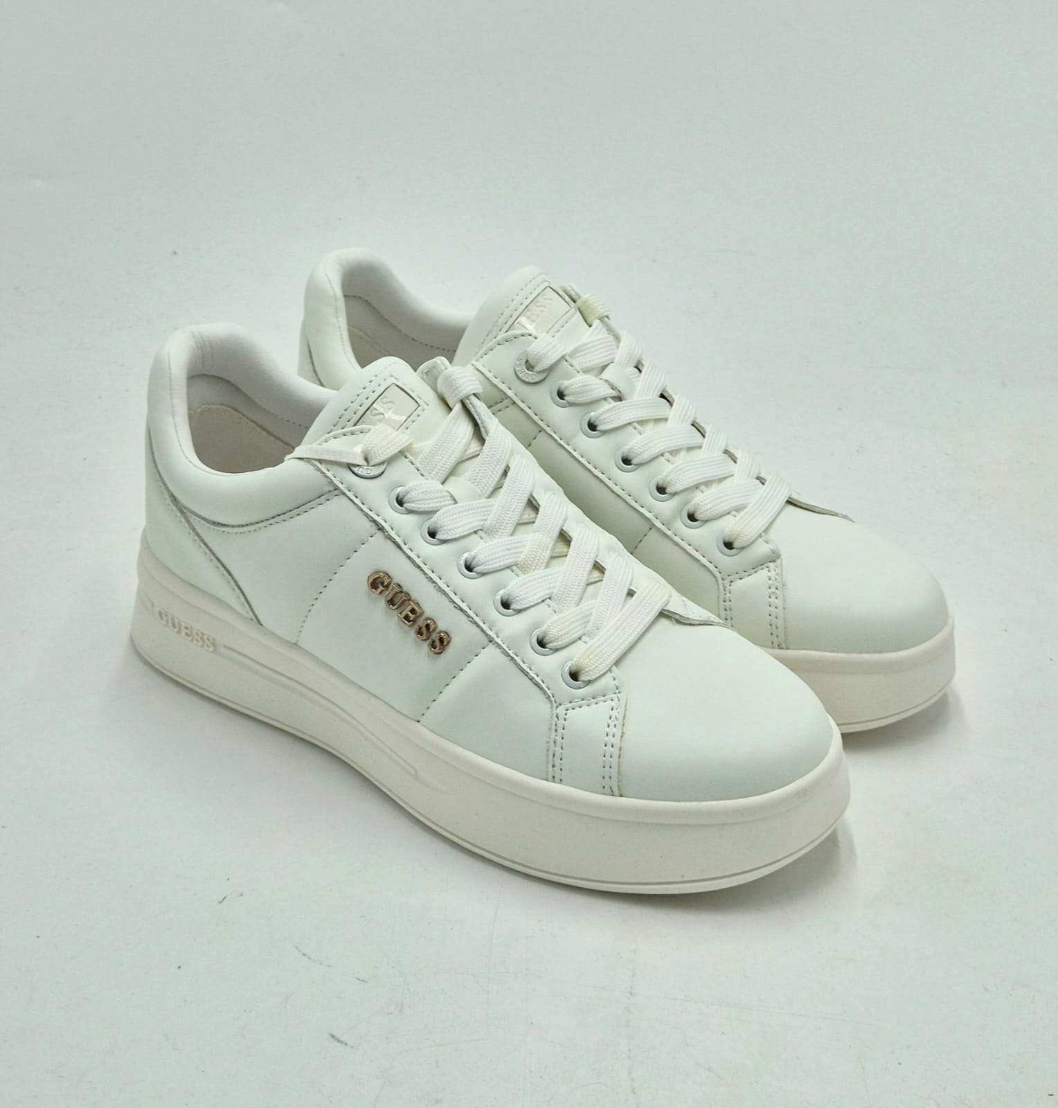 Guess sneaker in pelle FLFWLELE12 WHITE