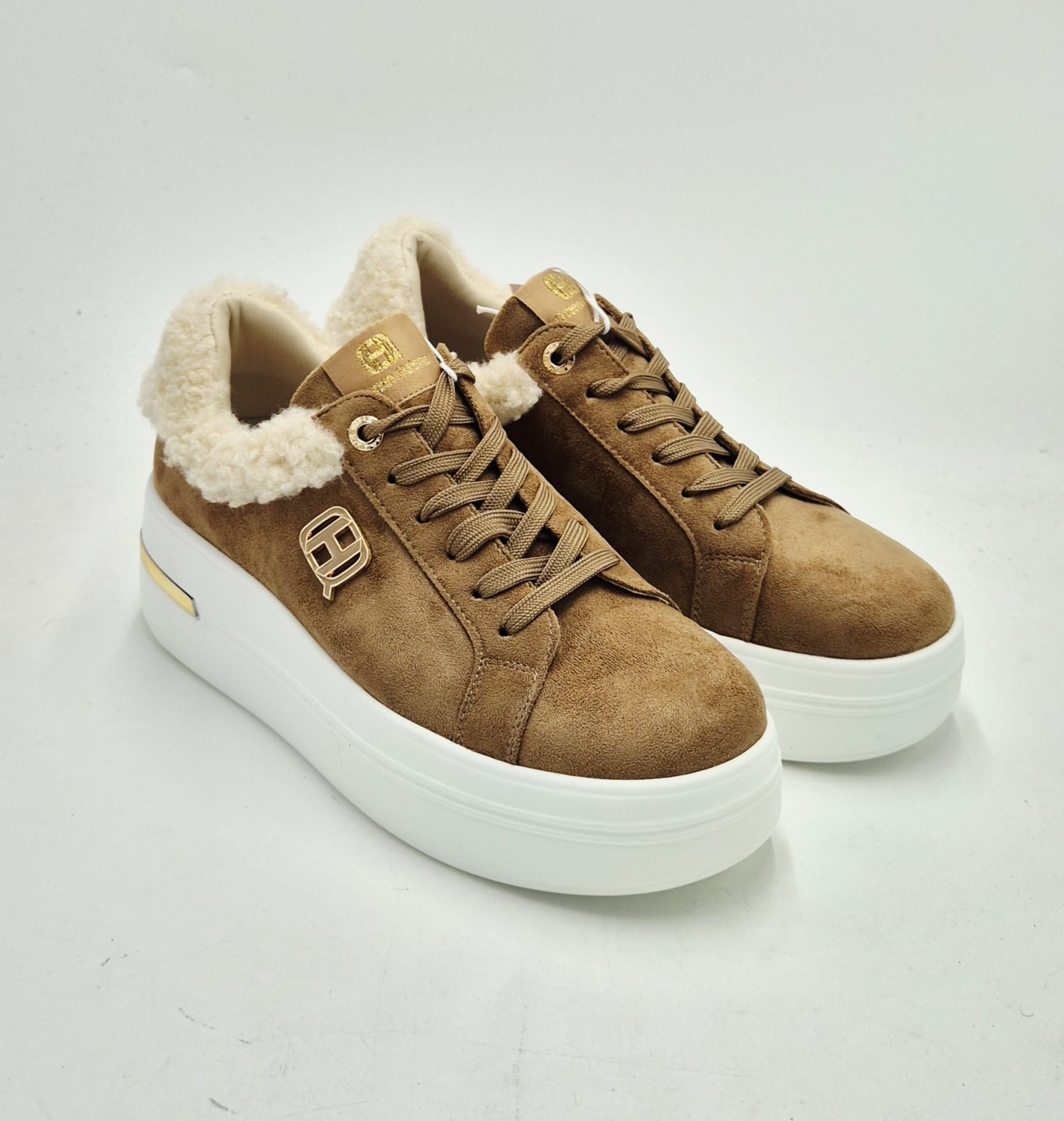Queen Helena sneaker camel con pelliccia X33-16CA