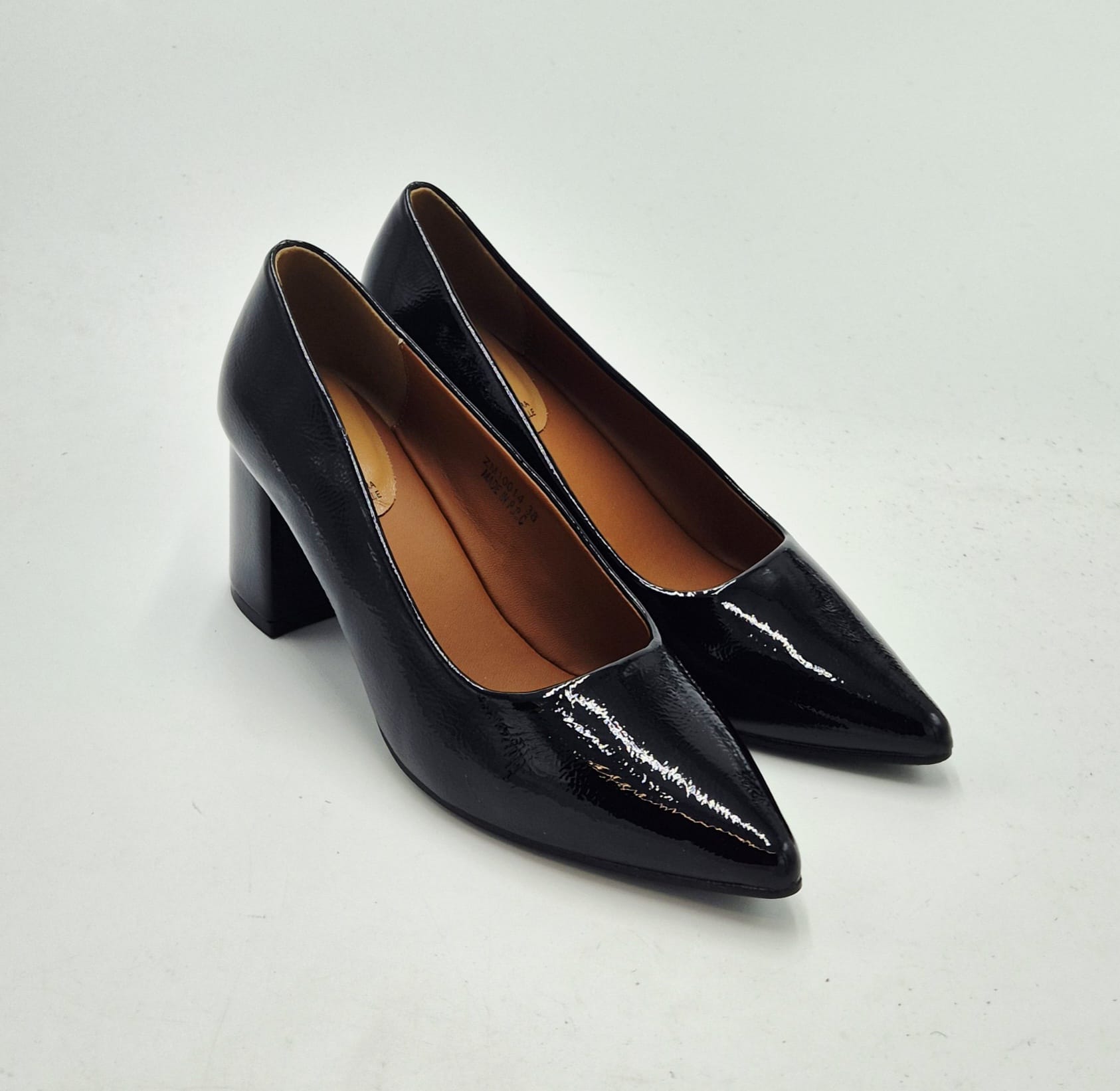 Queen Helena decoltè vernice nera ZM10014 black patent