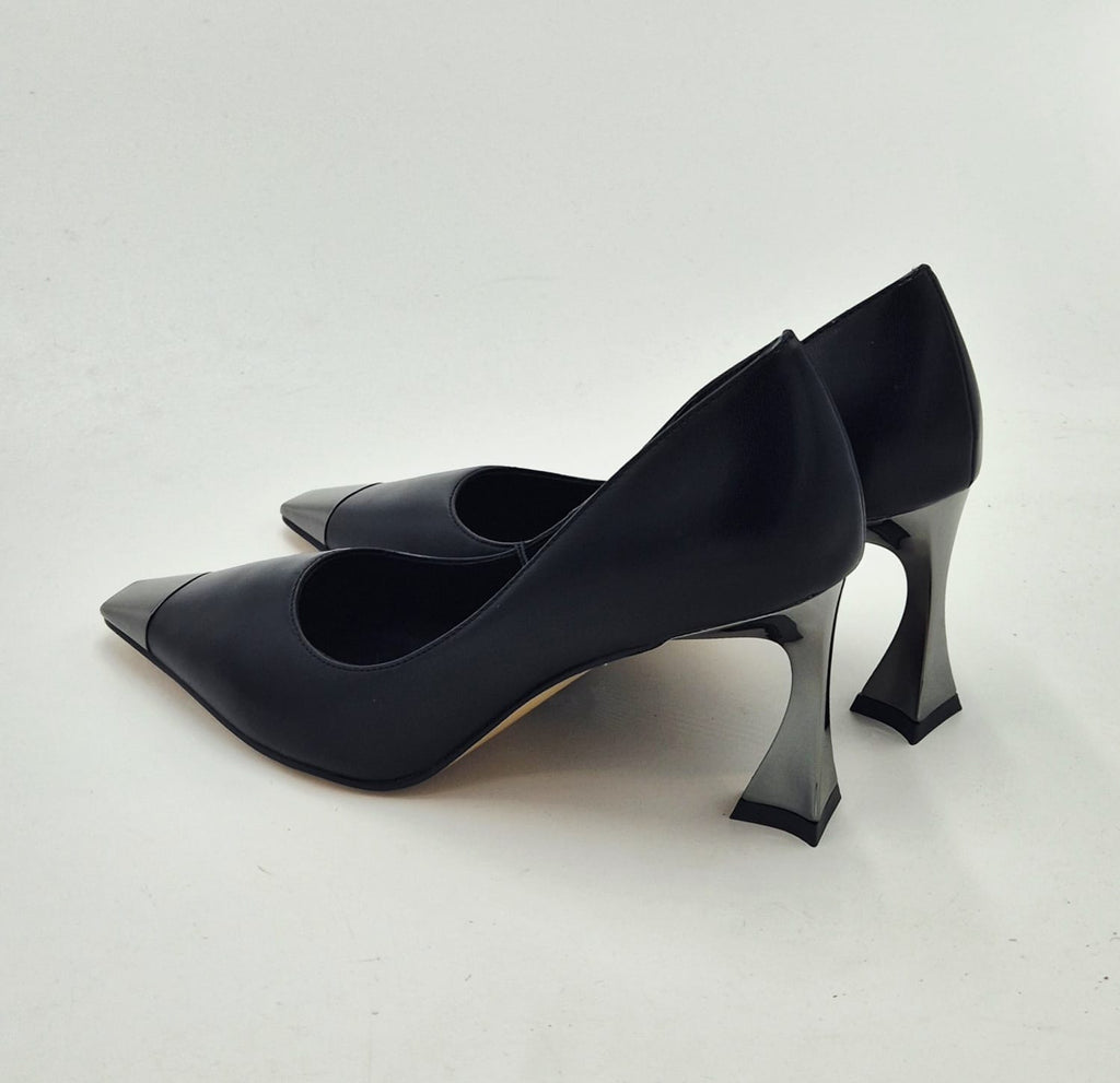 Queen Helena decoltè tacco alto sfilato colore nero K4058