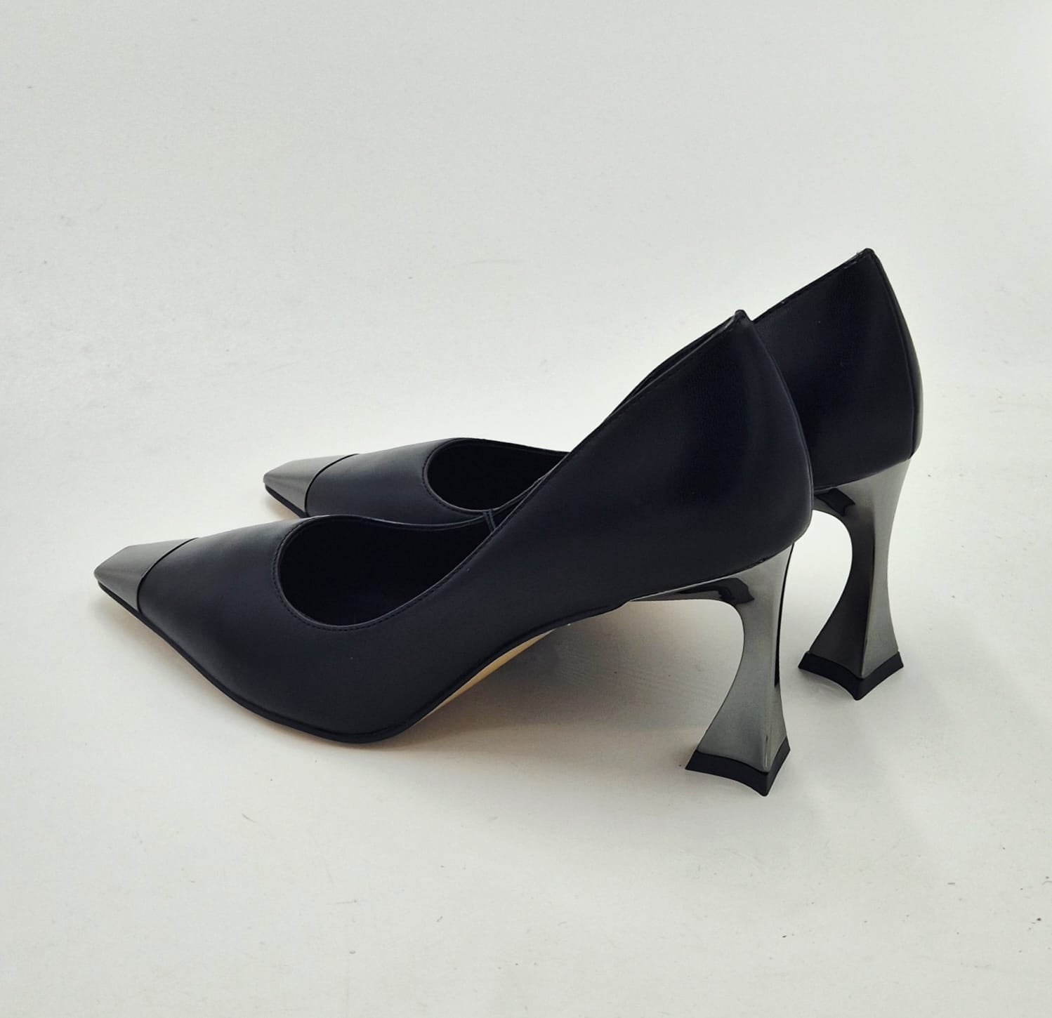 Queen Helena decoltè tacco alto sfilato colore nero K4058