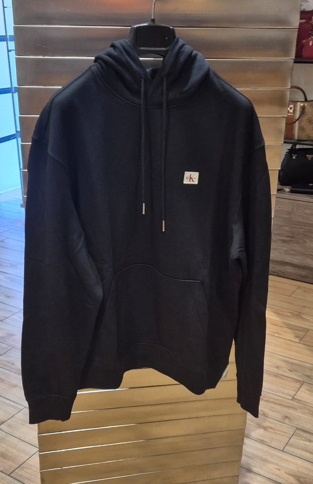 Calvin Klein felpa nera cappuccio logo piccolo LV04RC274GUB1