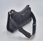 Guess borsa sbaguette a spalla logo embossed HWPD988818 nero