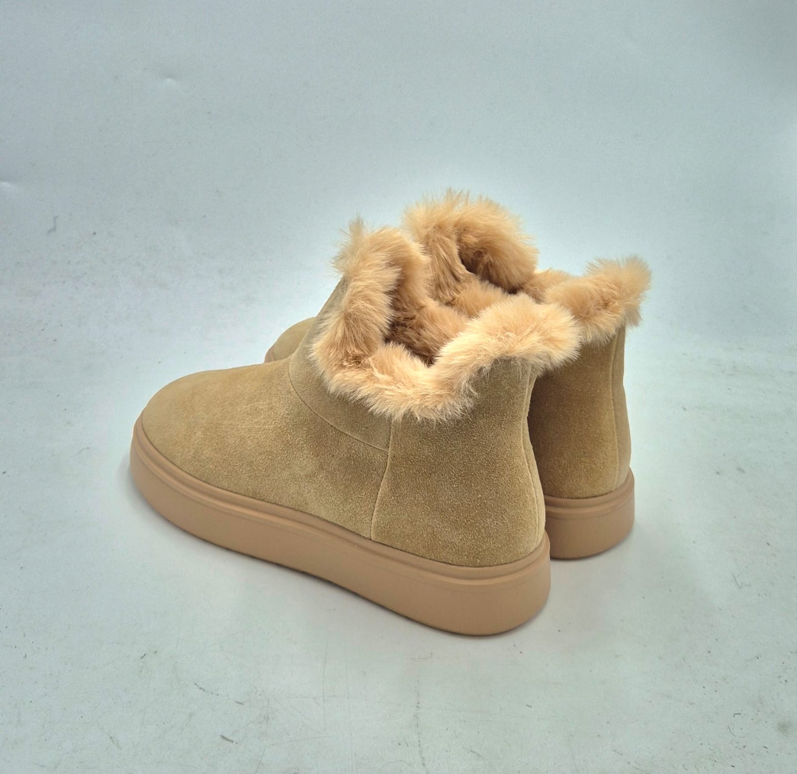 Emanuelle Vee polacchino camoscio con pelliccia 452M809310 taupe beige