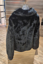 Kontatto ecopelliccia colore nero