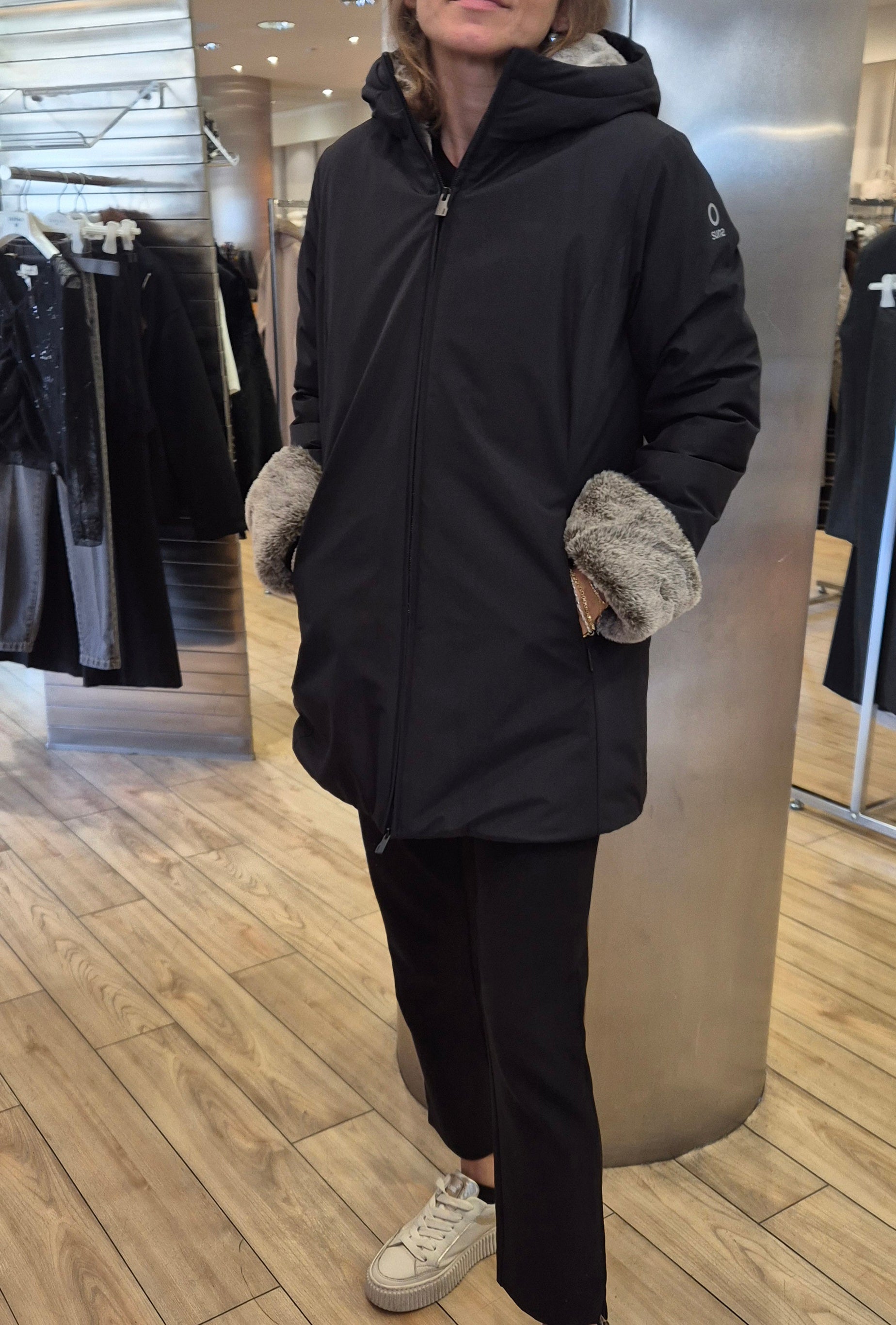 Suns giacchetto nero tessuto tecnico con interno ecopelliccia GBS5302DBLACK