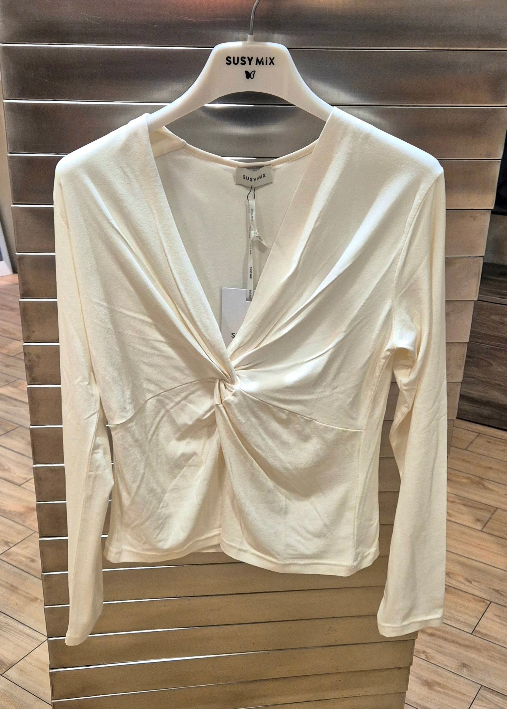 Susy mix t-shirt manica lunga con nodo 260103U33 crema