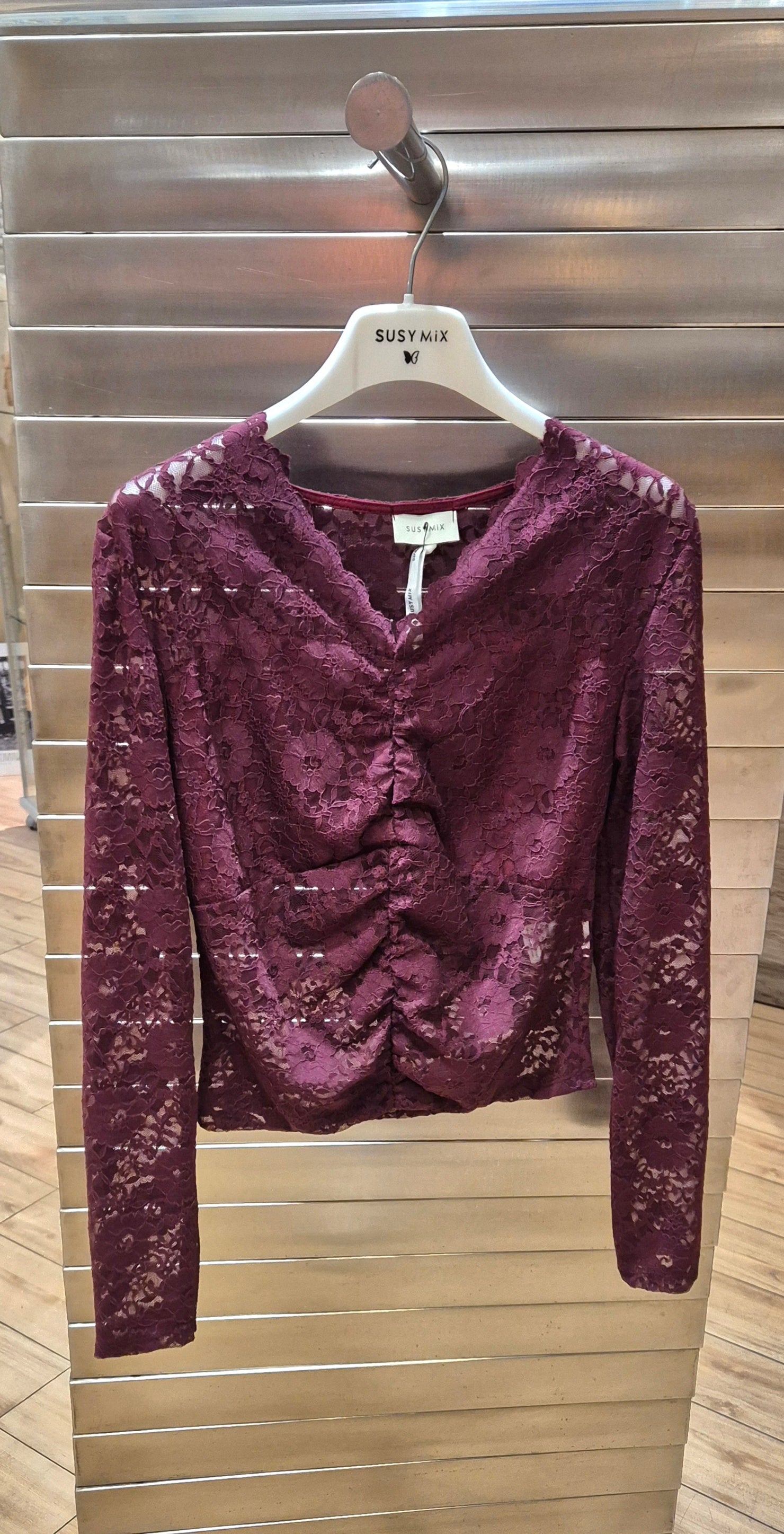 Susy mix maglia in pizzo stretch scollo v bordeaux ME479UE2