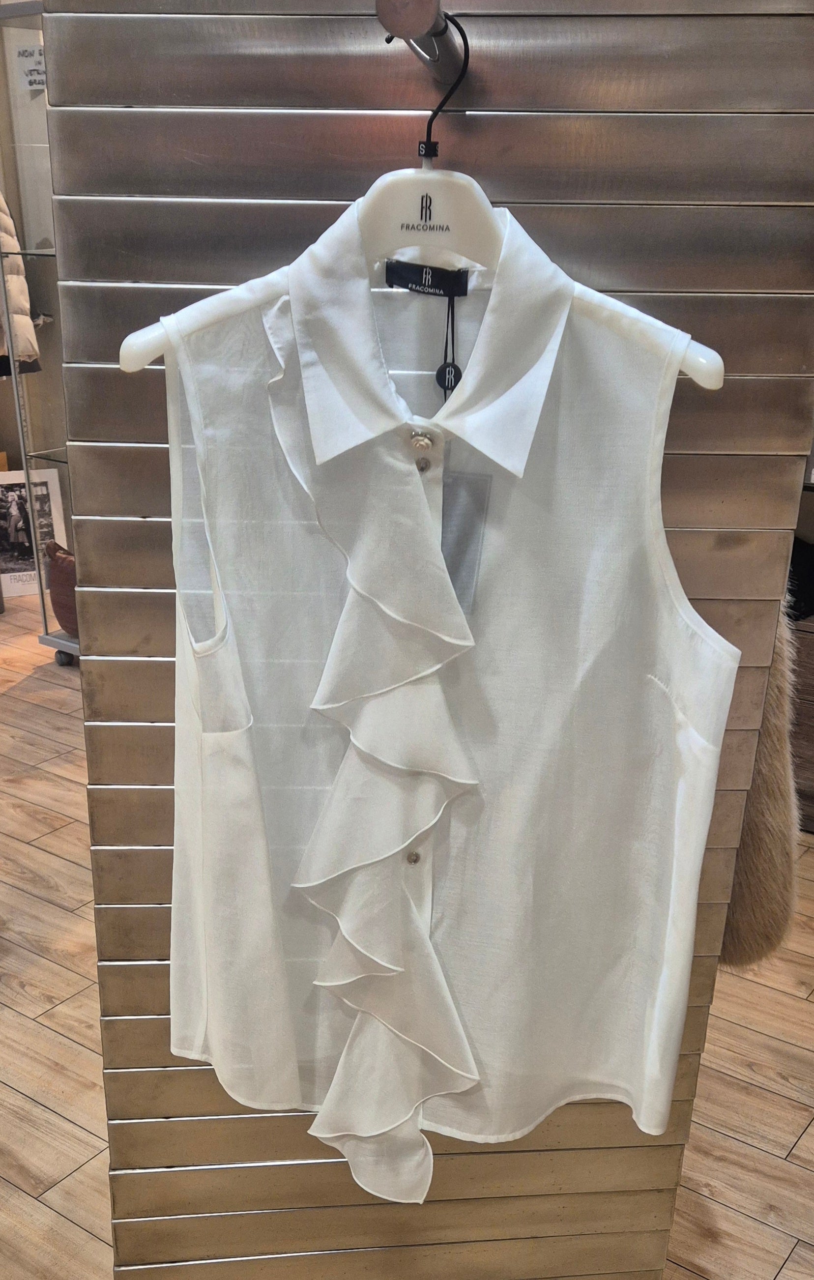 Fracomina camicia smanicata con rouches in tencel ST6017W83401 278 bianco
