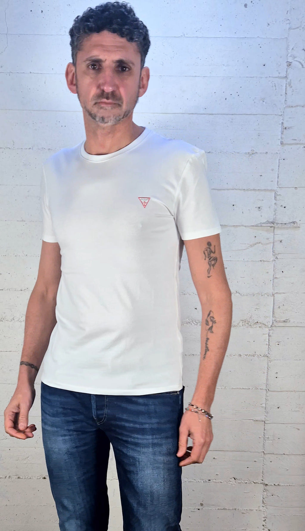 Guess t-shirt logo piccolo M2YI24J1314 G02 BIANCO