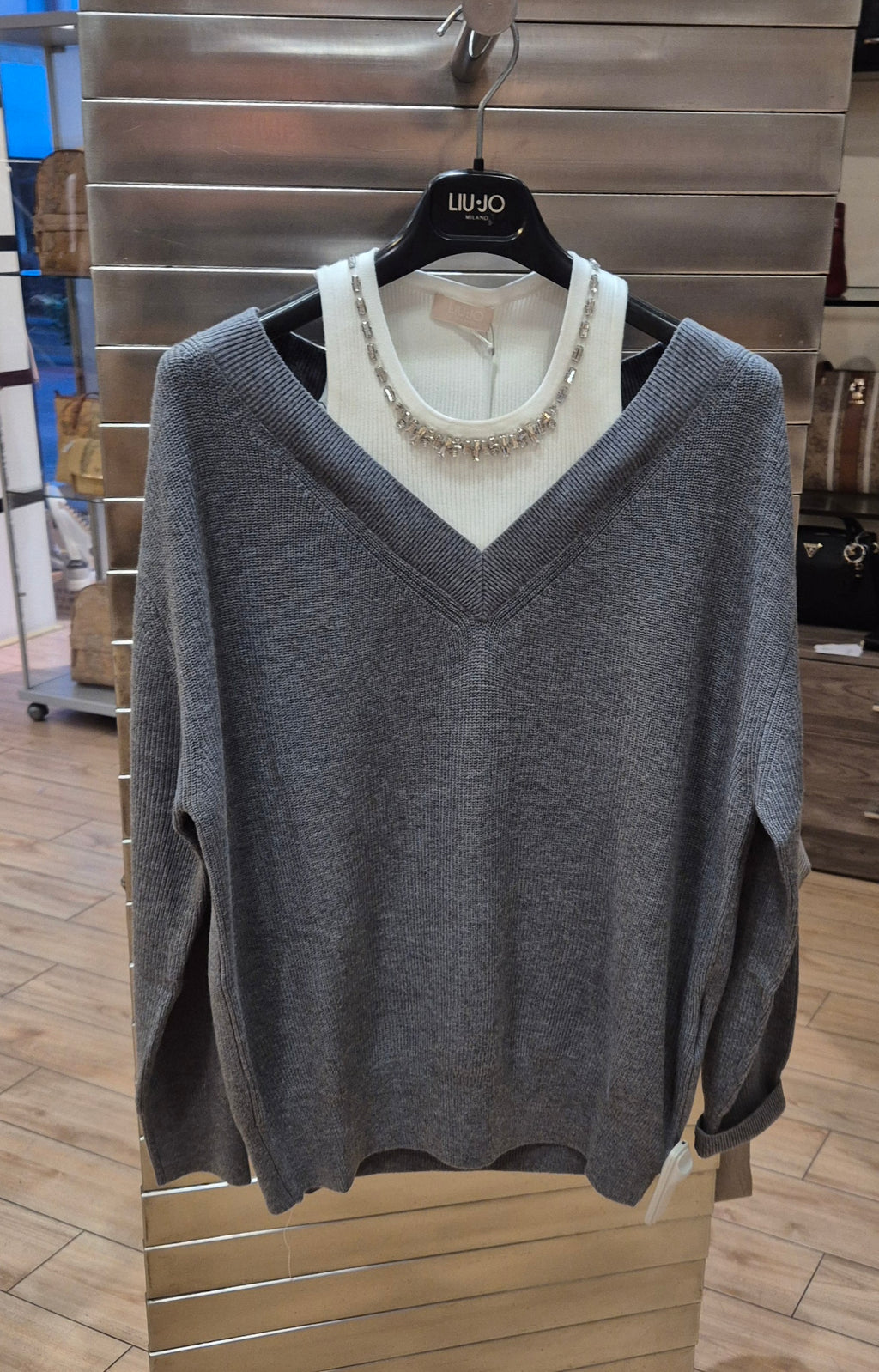 Liu Jo maglia mistolana con effetto canotta con gioielli grigia MF5126MA85Q03738