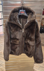 Kontatto ecopelliccia colore marrone testa di moro