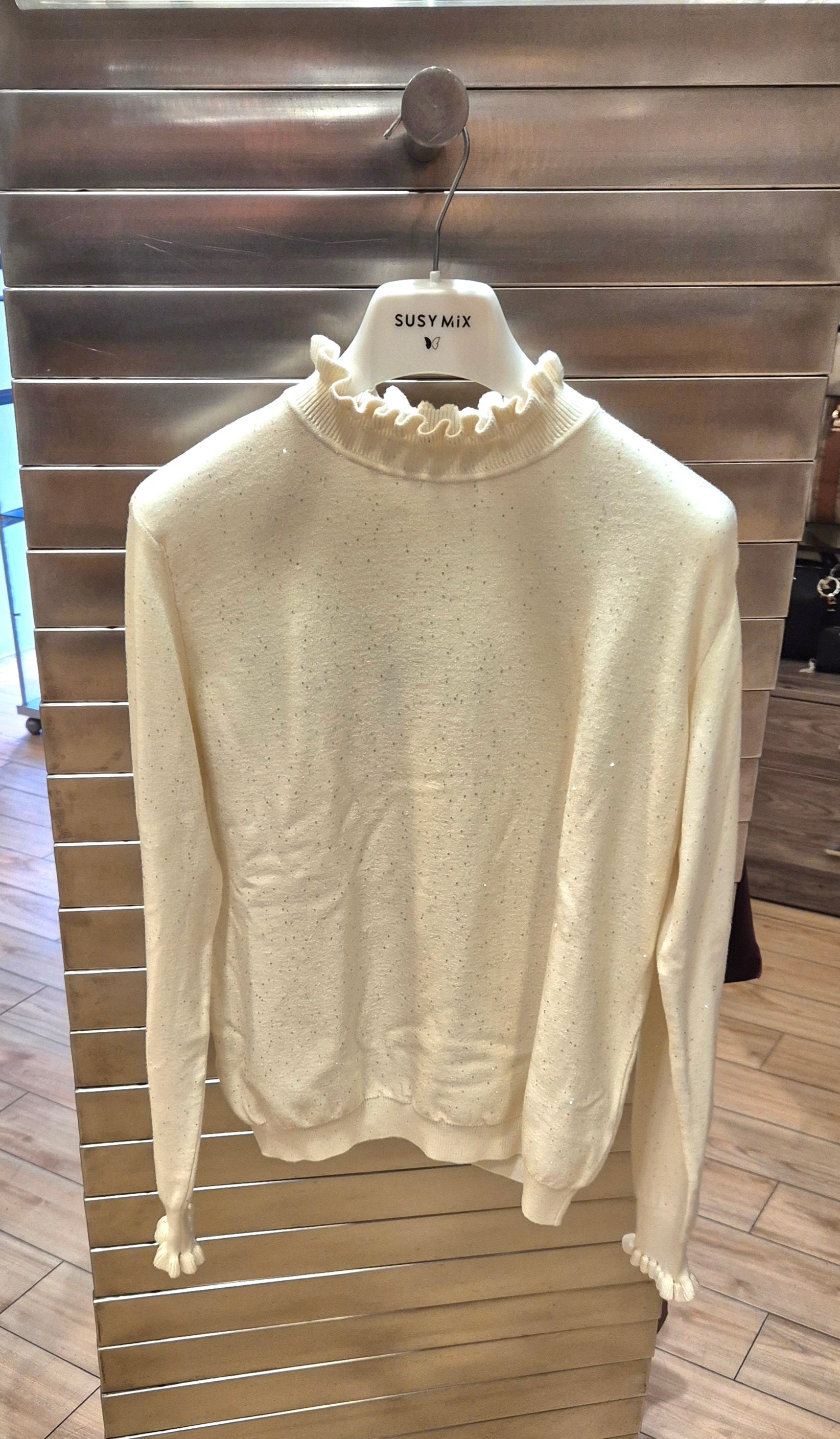 Susy mix maglioncino lupetto con gale e brillantini 241310424U58 panna