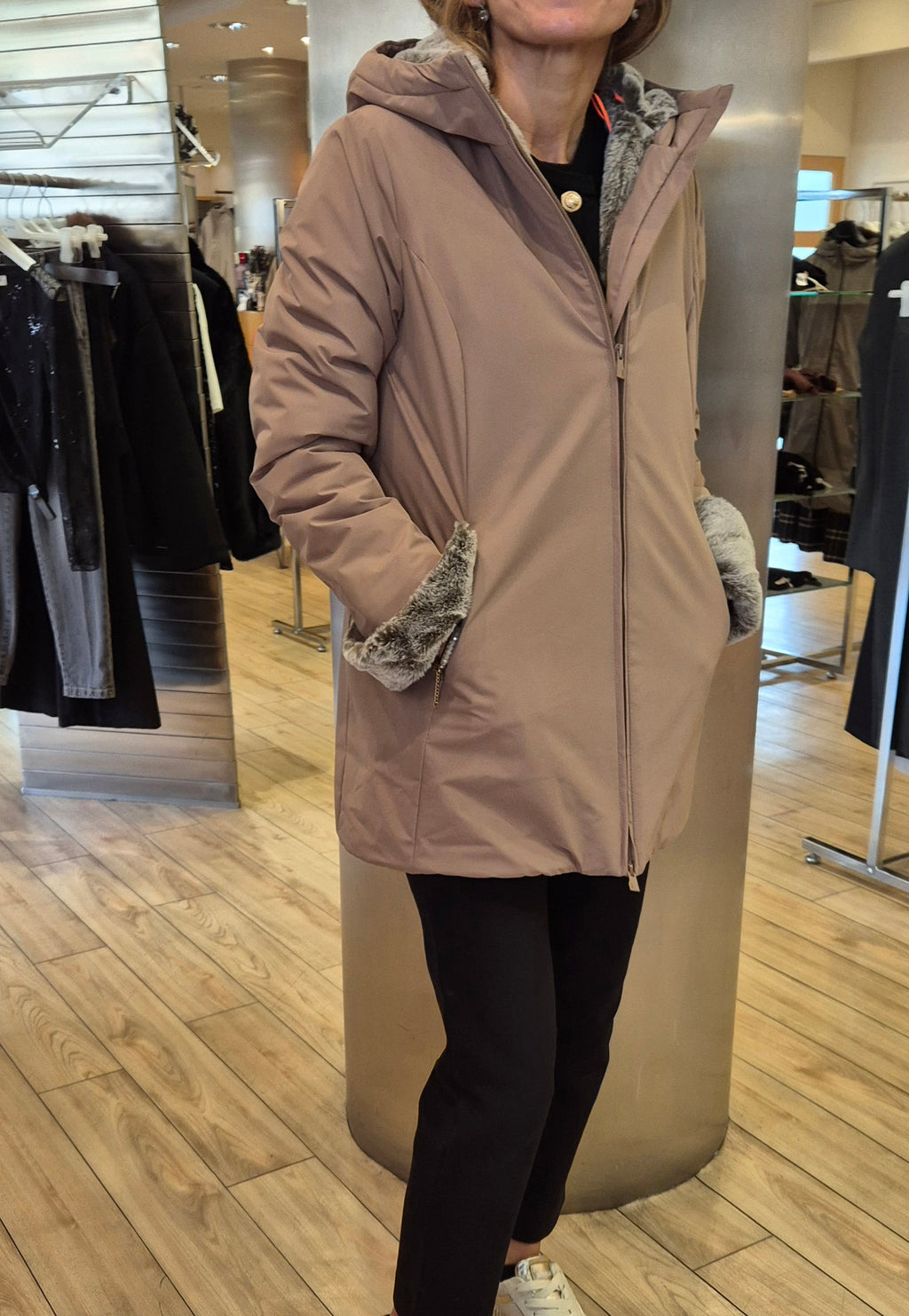 Suns giacchetto beige tessuto tecnico con interno ecopelliccia GBS5302DNOCE