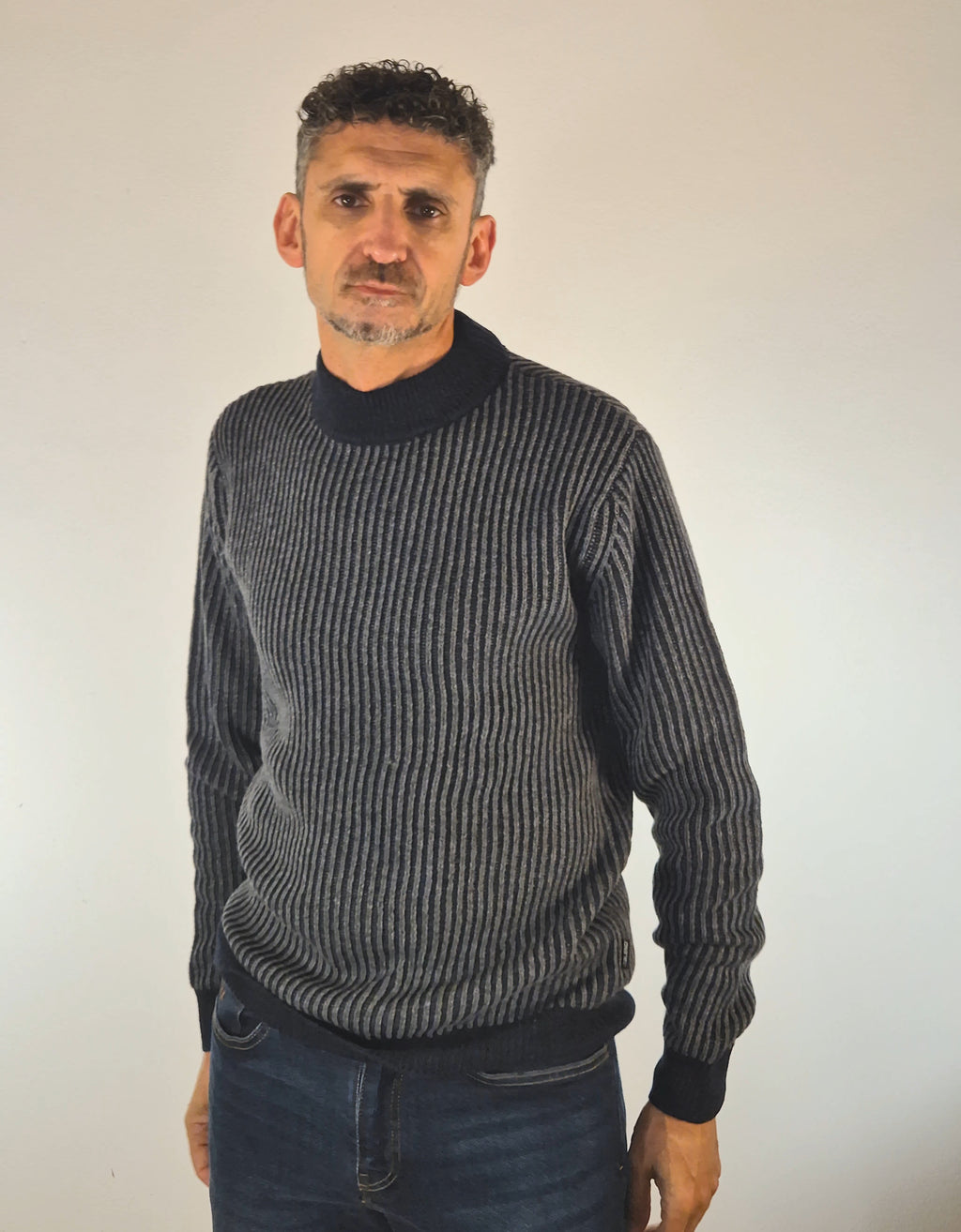 Blend maglia girocollo in mistolana blu a coste 207203351940111