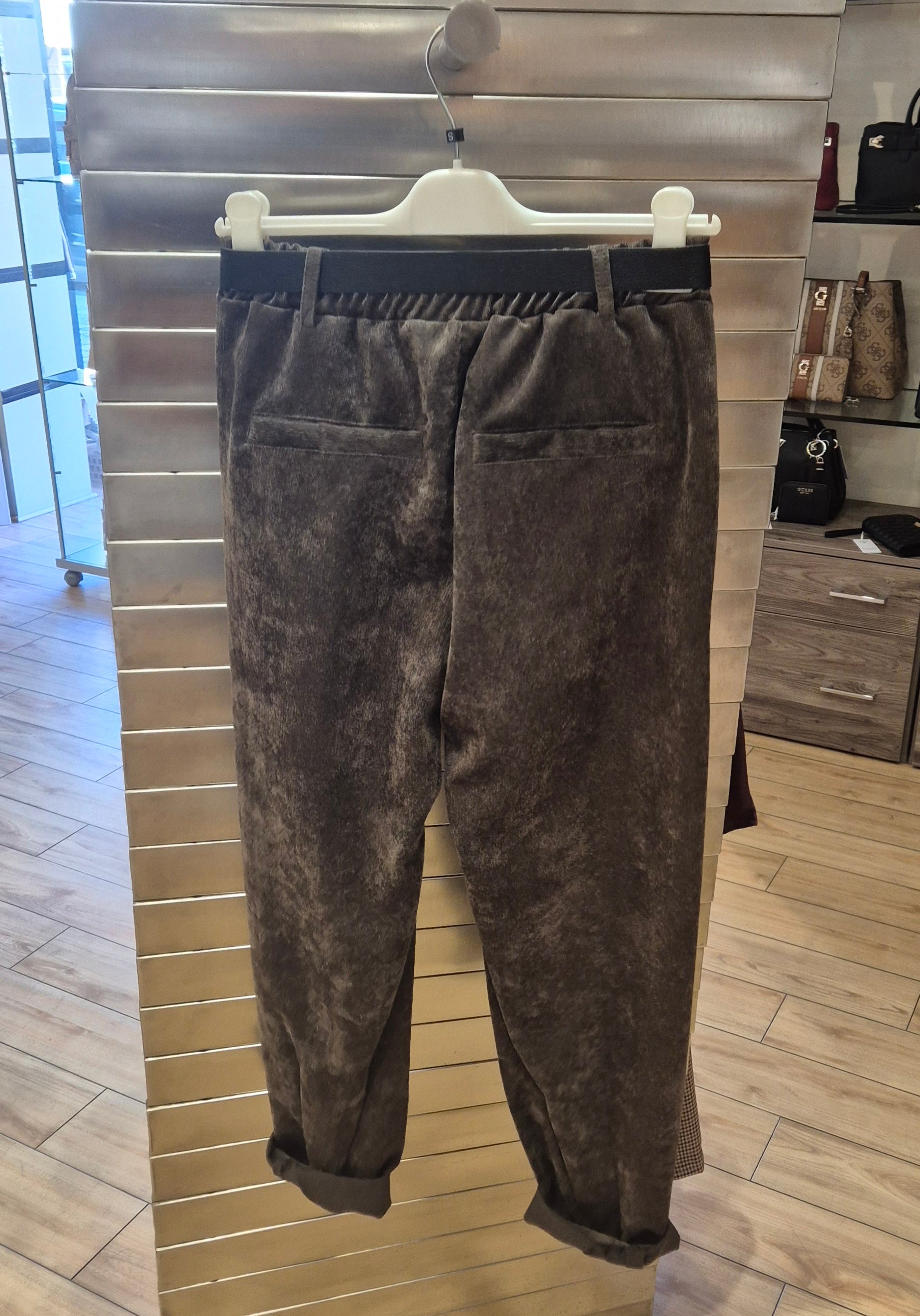 Susy mix pantalone velluto millerighe con cintura 25682U70 moro