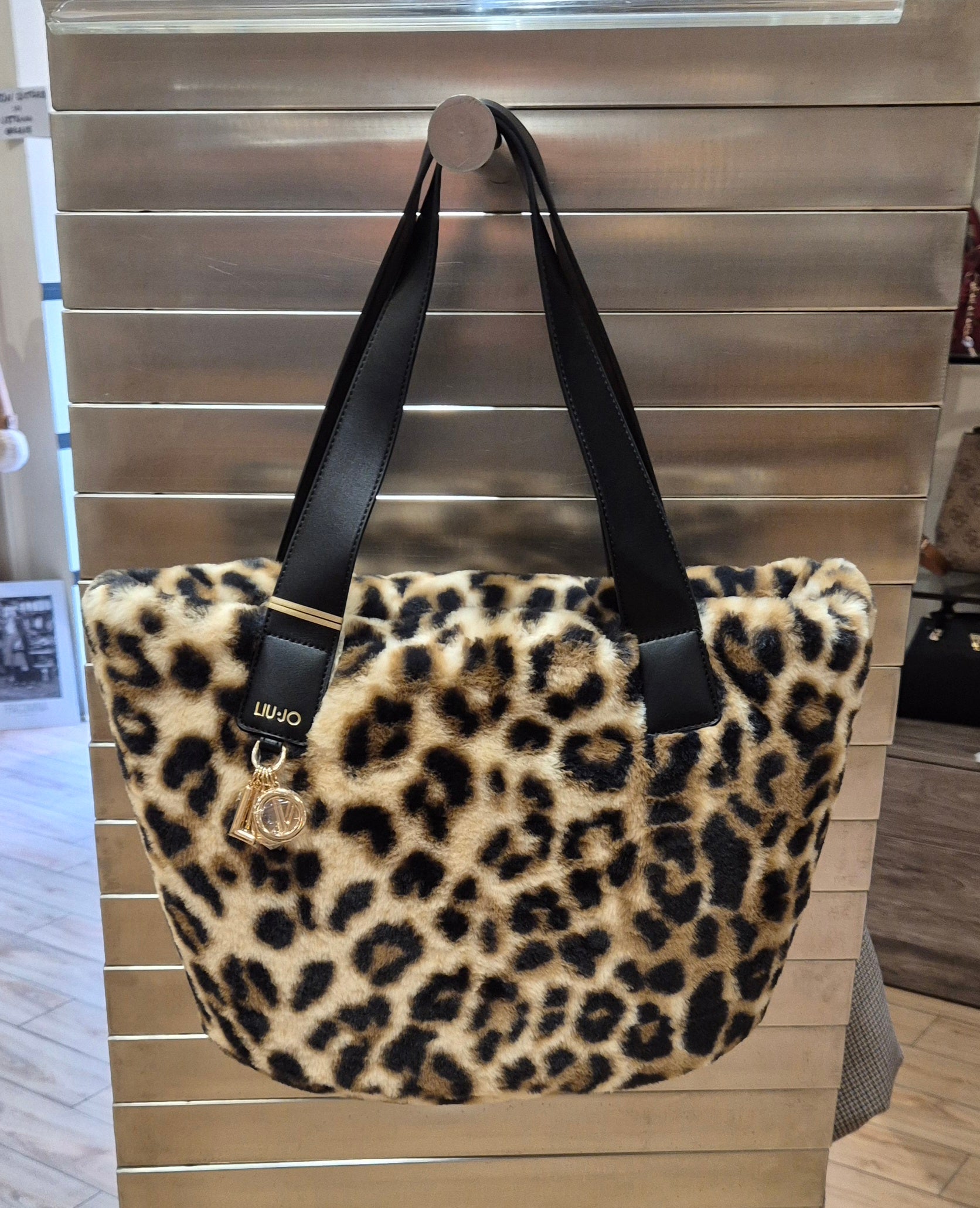 Liu Jo borsa Hobo grande in ecopelliccia maculata F5154E030500047