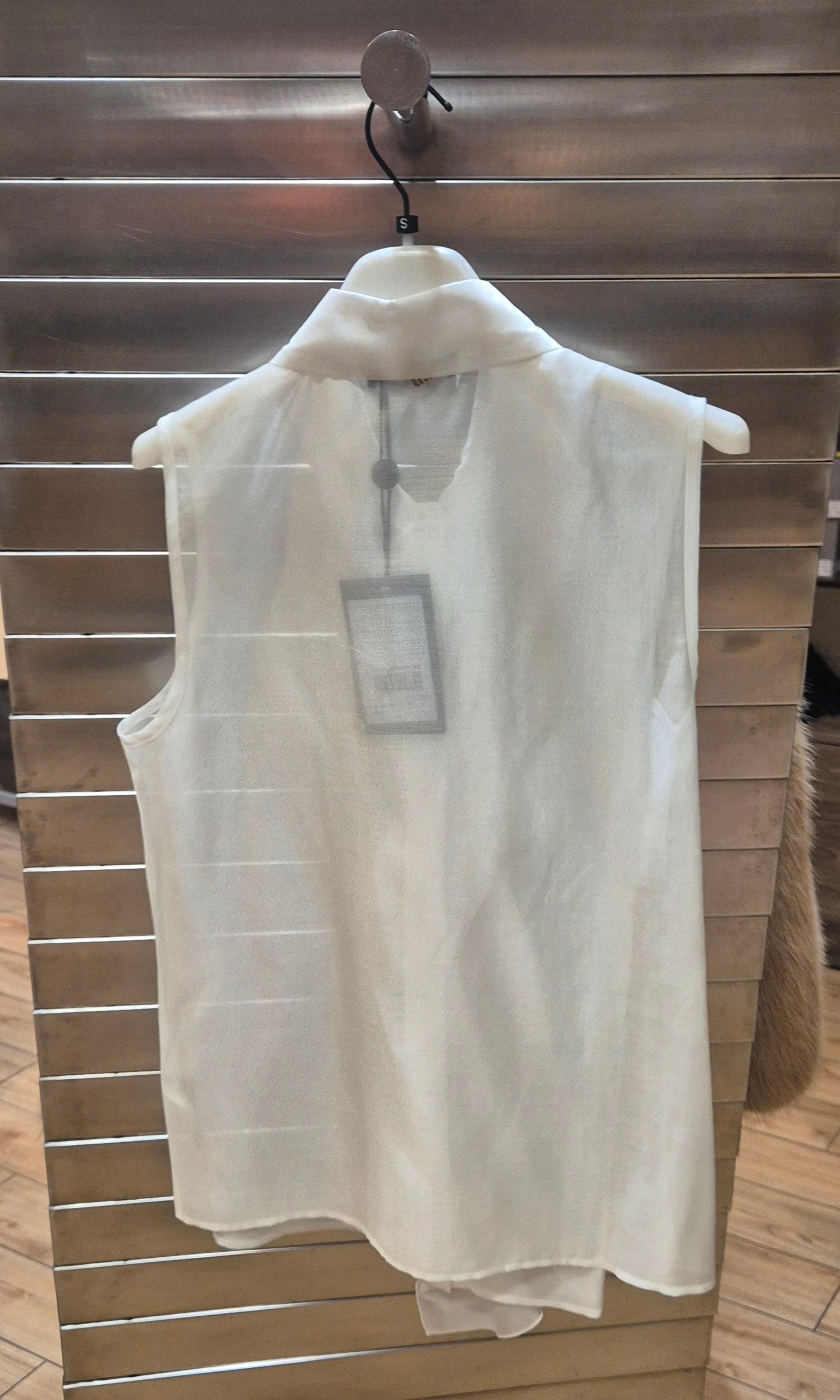 Fracomina camicia smanicata con rouches in tencel ST6017W83401 278 bianco