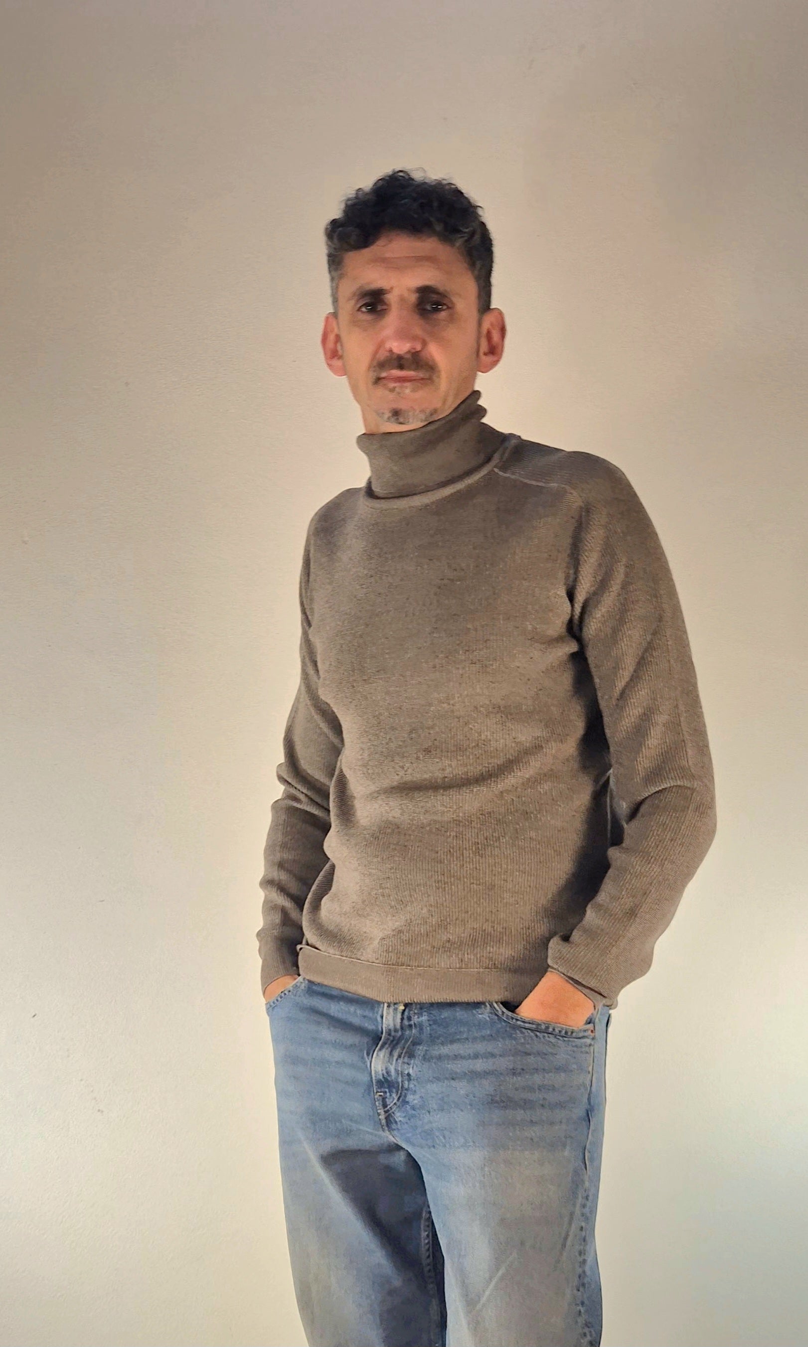 Seinse maglia collo alto in misto viscosa a costa fine fango MI3072