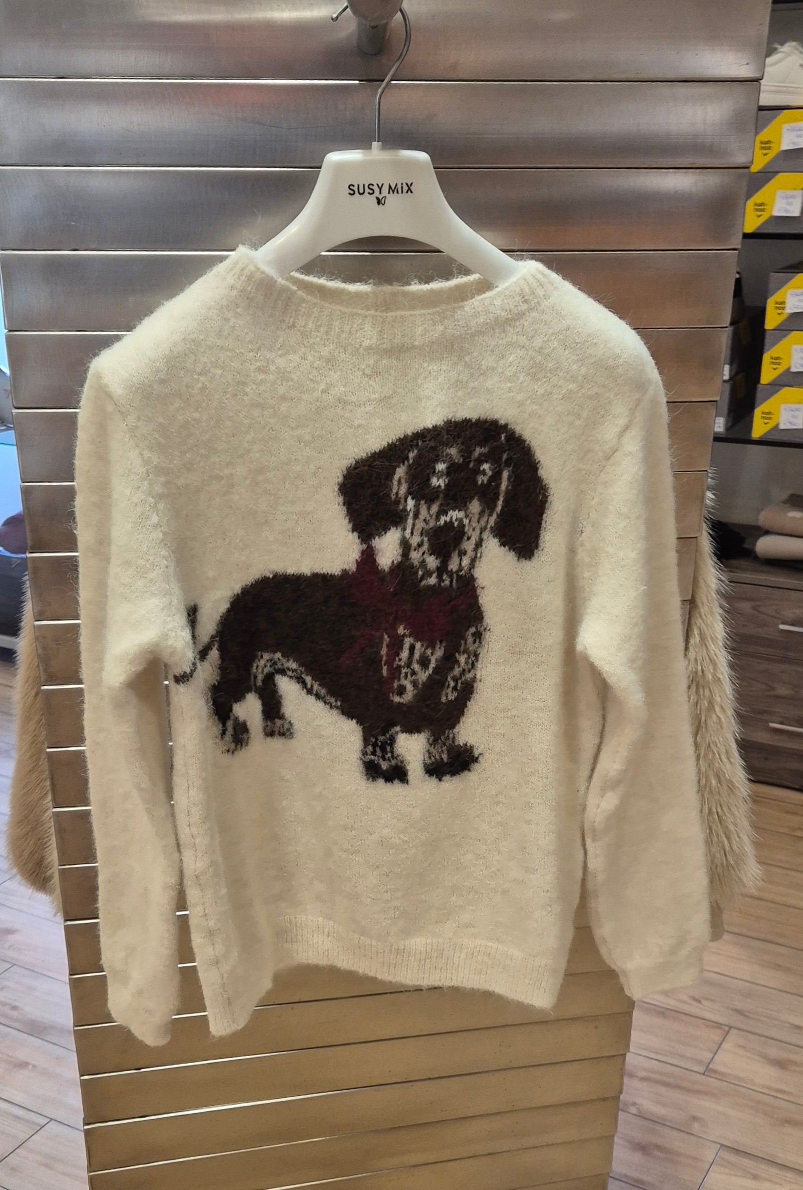 Susy mix maglia girocollo con bassotto 26066U33 panna mistolana e mohair