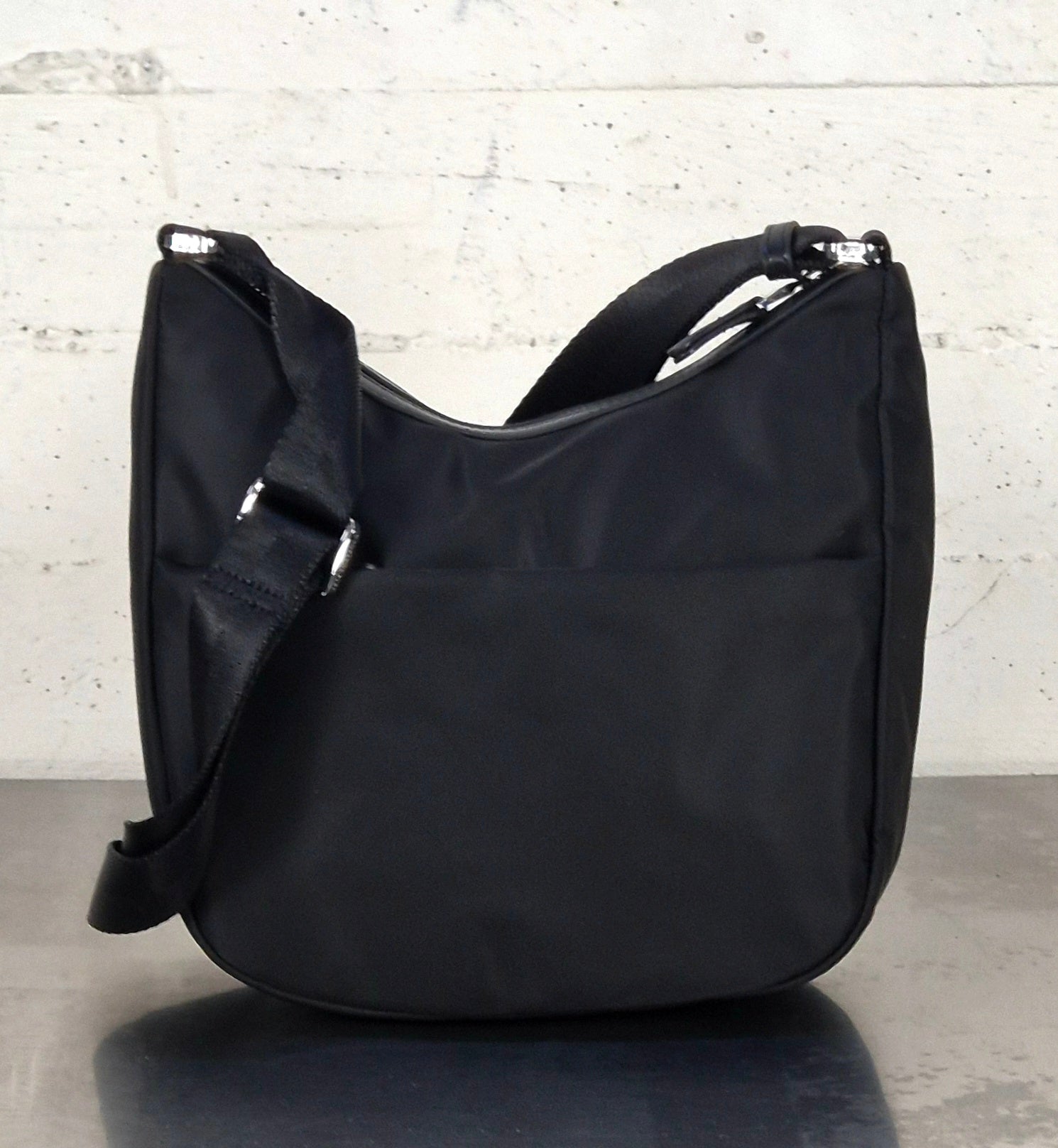 Mandarina Duck borsa tracolla mezzaluna HUNTER P10VCT40 BLACK