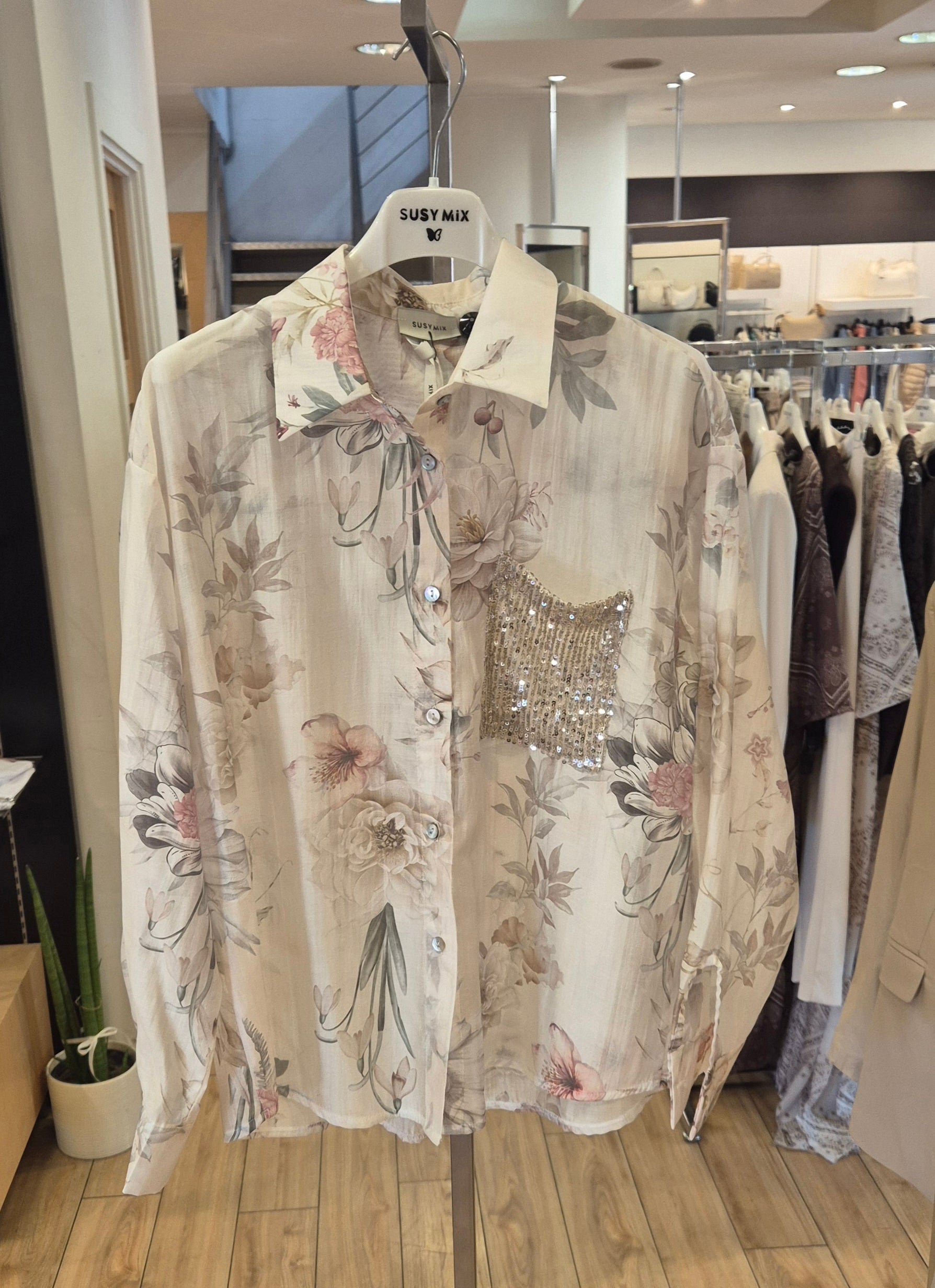 Susy Mix camicia floreale con tasca paillettes 26247C4U58 latte