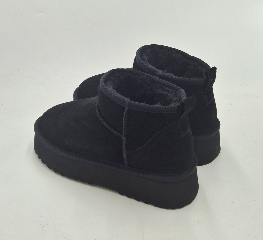 Vivienne D polacchino pelliccia camoscio nero VST012NERO