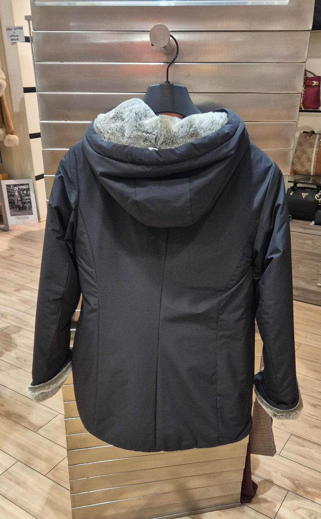 Suns giacchetto nero tessuto tecnico con interno ecopelliccia GBS5302DBLACK