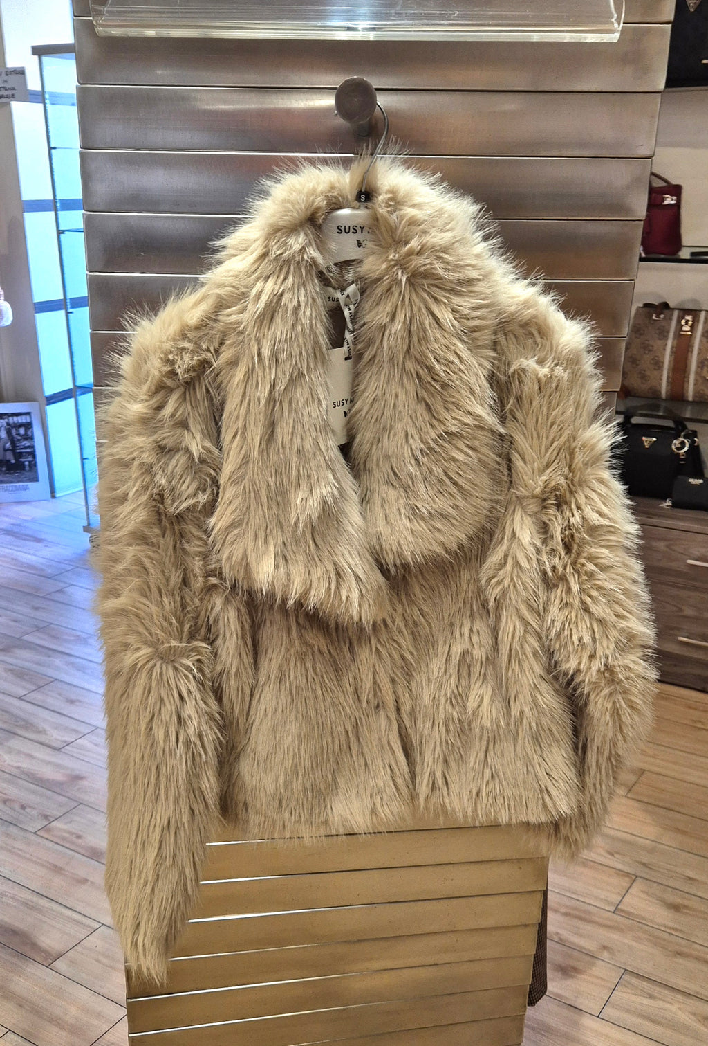 Susy mix ecopelliccia 25006U13 corta beige