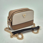 Guess borsa tracolla camera case con catena HWZG9672140TNM beige/nero/panna