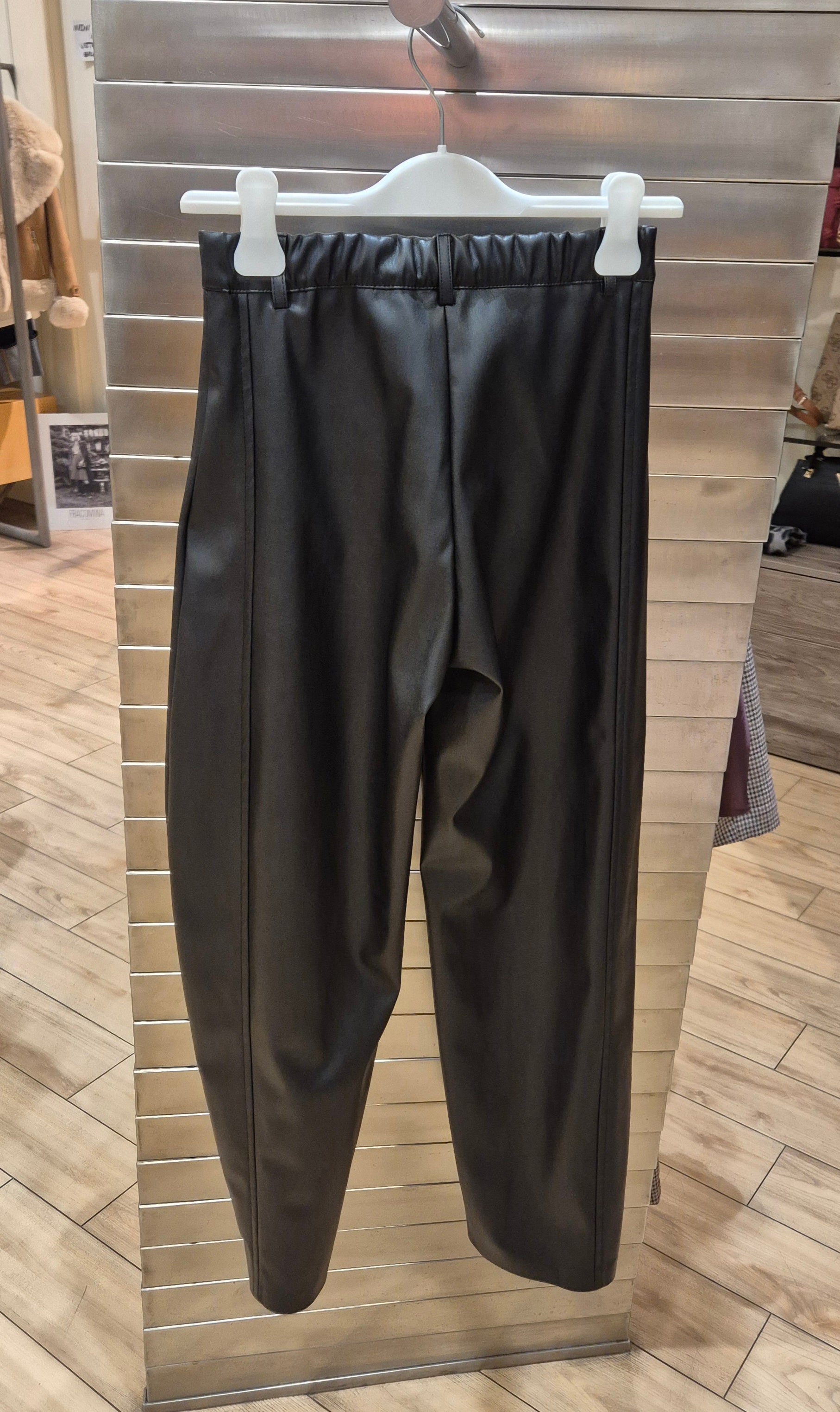 Susy mix pantalone baloon in ecopelle nera PP266T10U75