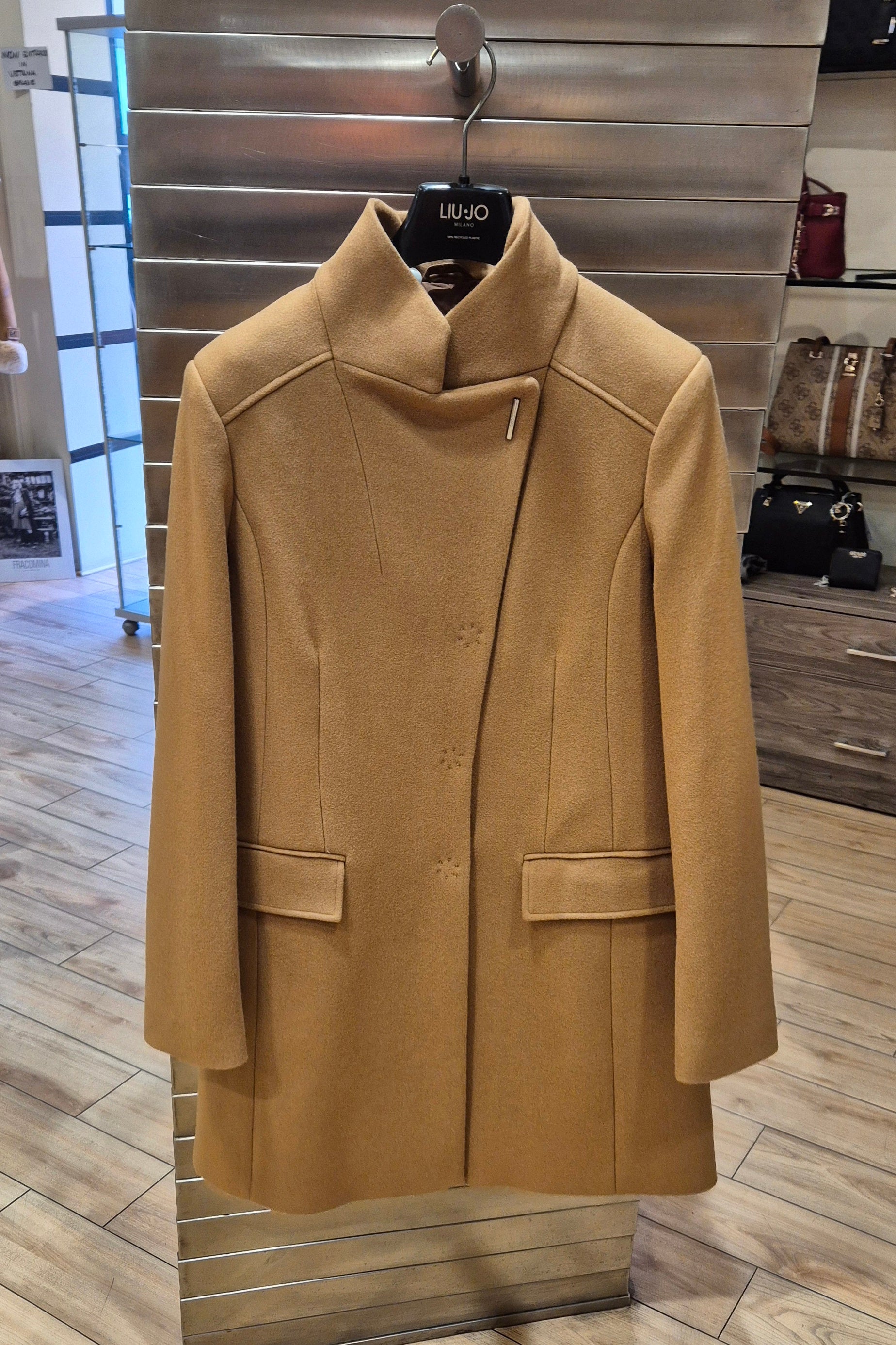 Liu Jo cappotto in panno cammello MF5119J487371327