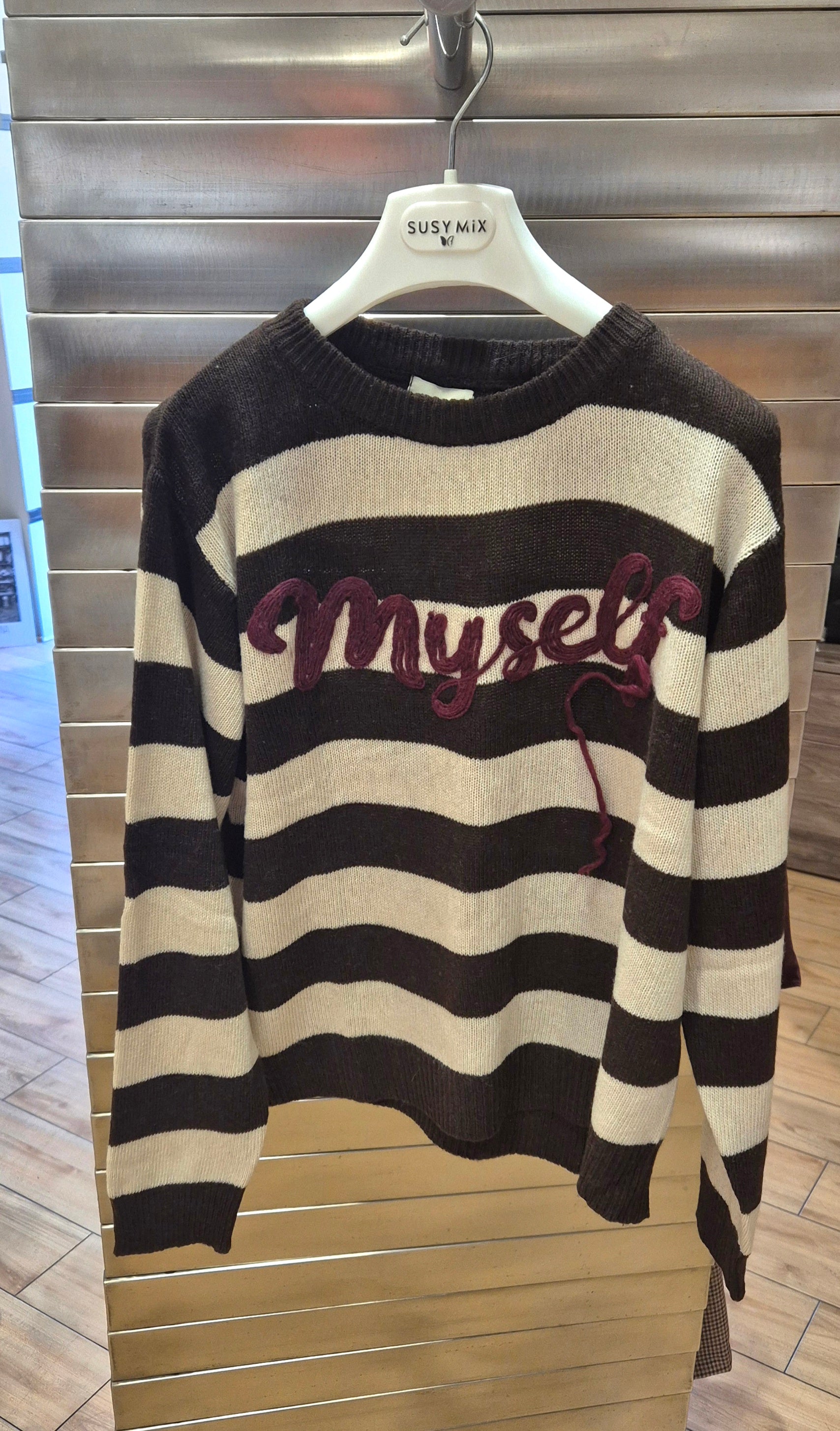 Susy mix maglia rigata con ricamo "myself" moro C2663U70