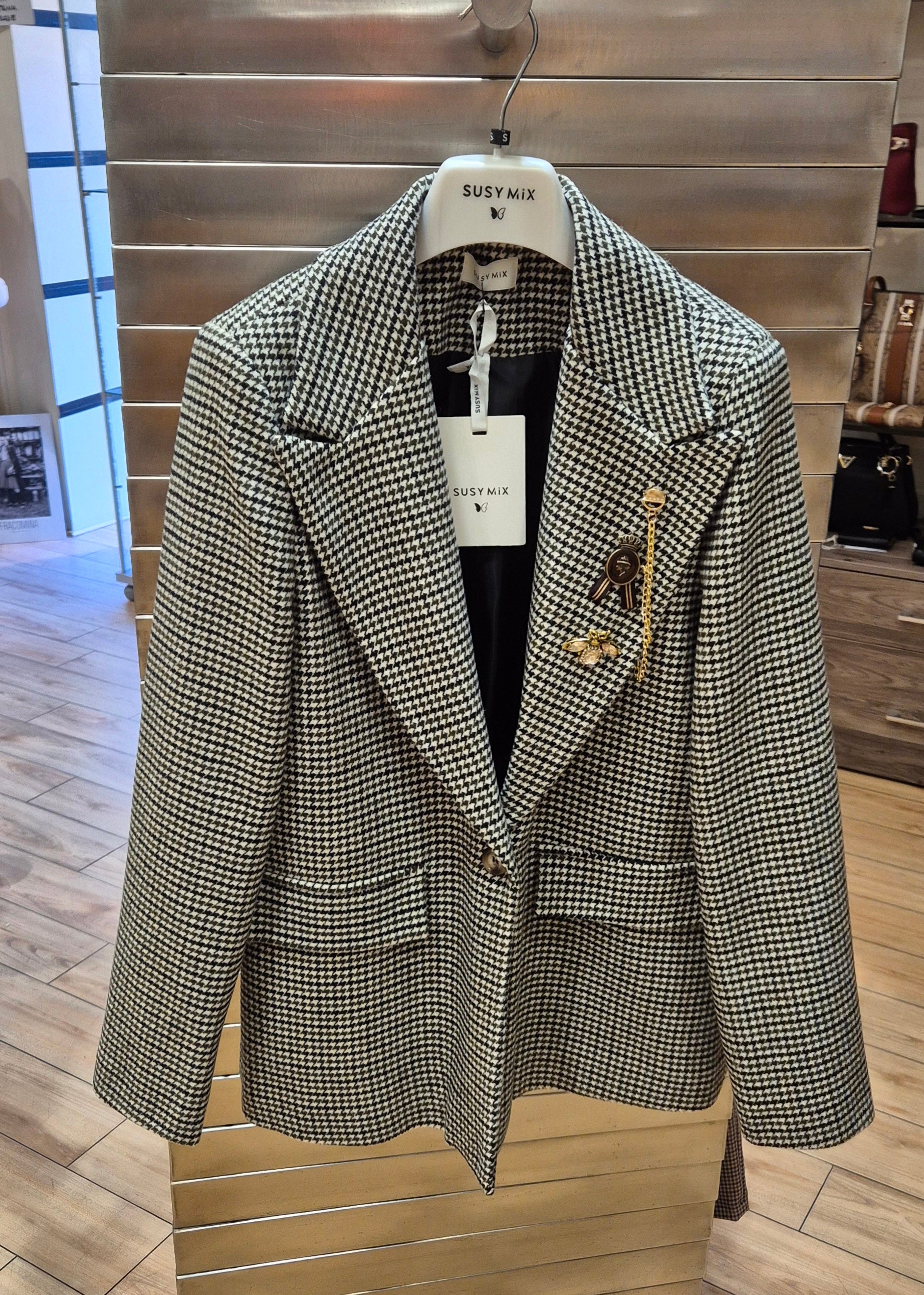 Susy mix giacca mistolana a 1 bottone pied de poule nero/verde/bianco M09833